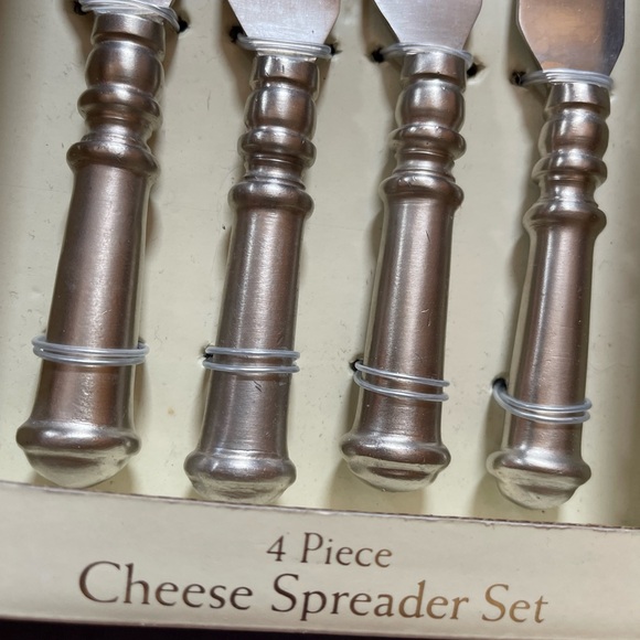 Cheese Knives 4 Pieces Set, For Charcuterie Boards Cynthia Rowley New In Box - Picture 3 of 5